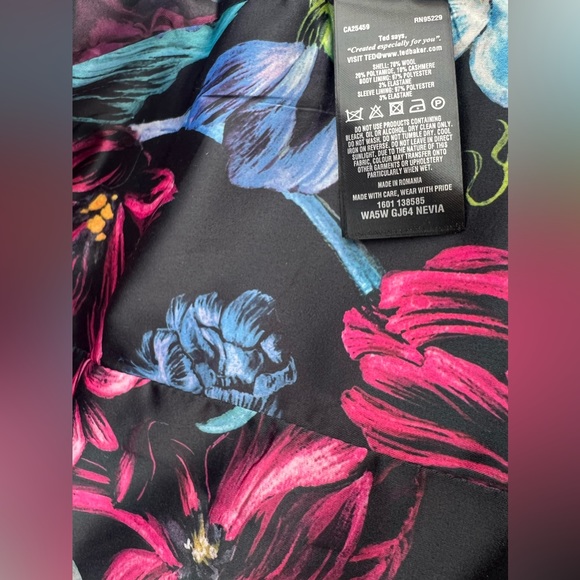 Ted Baker Nevia cobalt blue cashmere wrap coat in size 4 (large) New w/out tags! - Picture 5 of 6